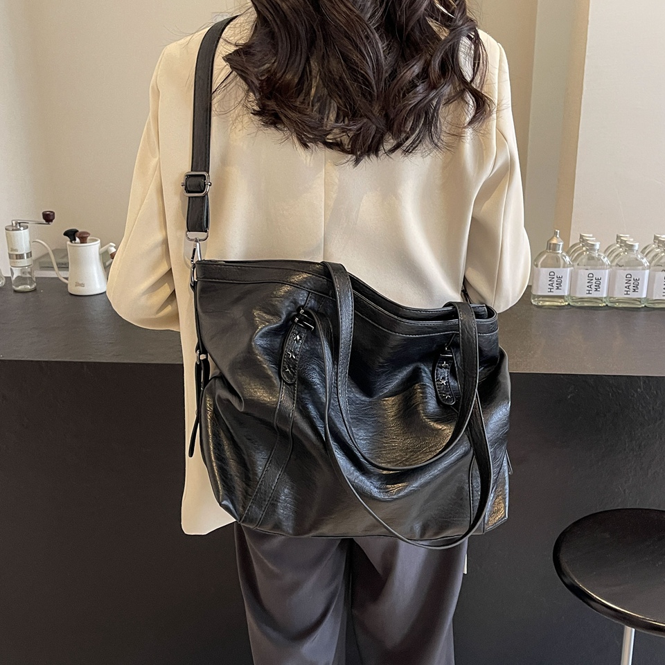 Borse a Tracolla Nere Grandi d - Luxury Bags Of 2026 recensione e prezzo