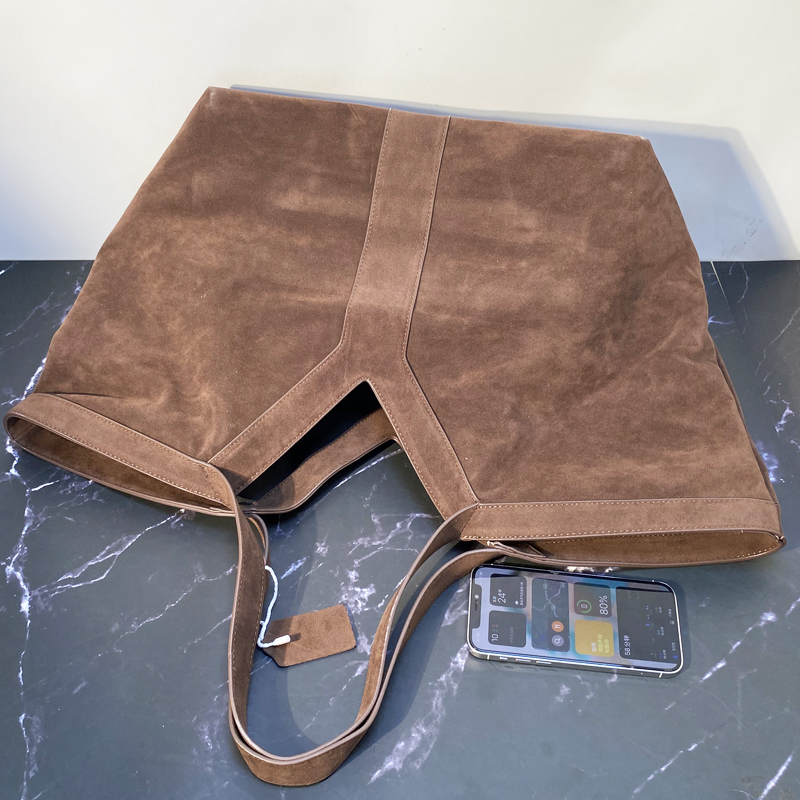 Borse Tote Oversize in Finta P - Luxury Bags Of 2026 recensione e prezzo