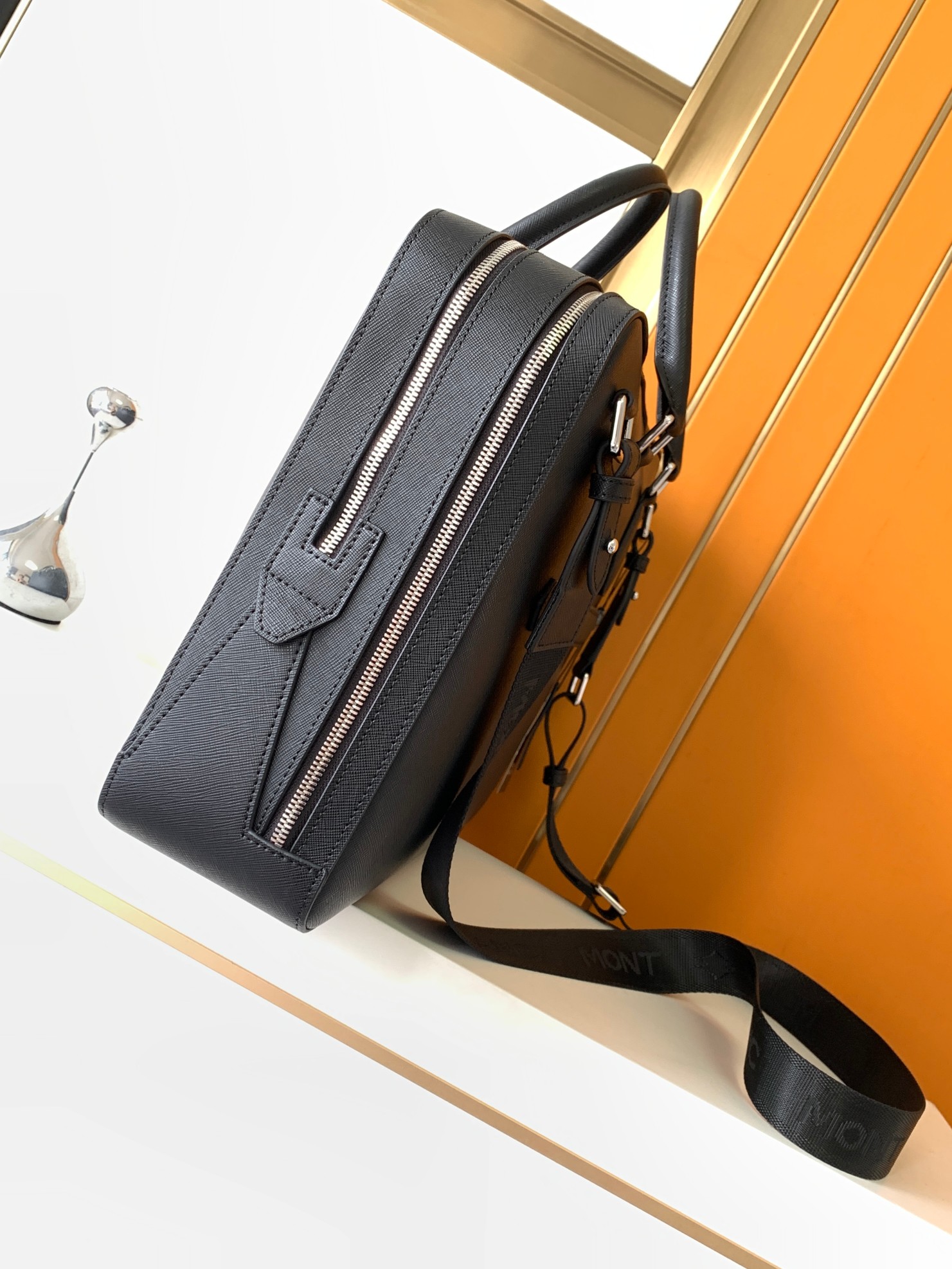 Borse a Mano di Lusso da Uomo, - Luxury Bags Of 2026 recensione e prezzo