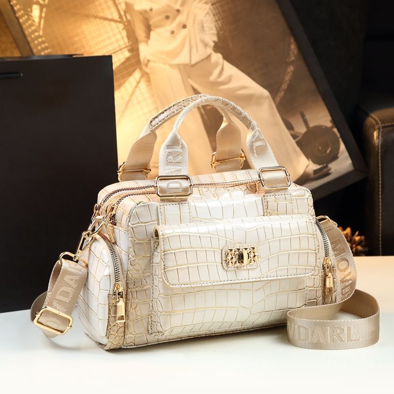 Borsa a Tracolla in Pelle di A - Luxury Bags For Women Sale recensione e prezzo