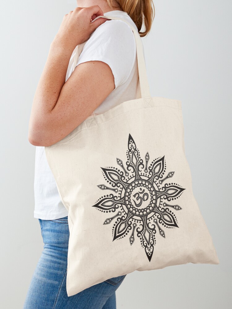 Borsa tote Intricate Yoga Om S - Luxury Yoga Bags recensione e prezzo