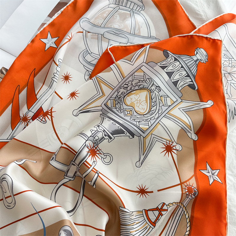 Sciarpa di marca di lusso Gran - Luxury Bags And Accessories recensione e prezzo