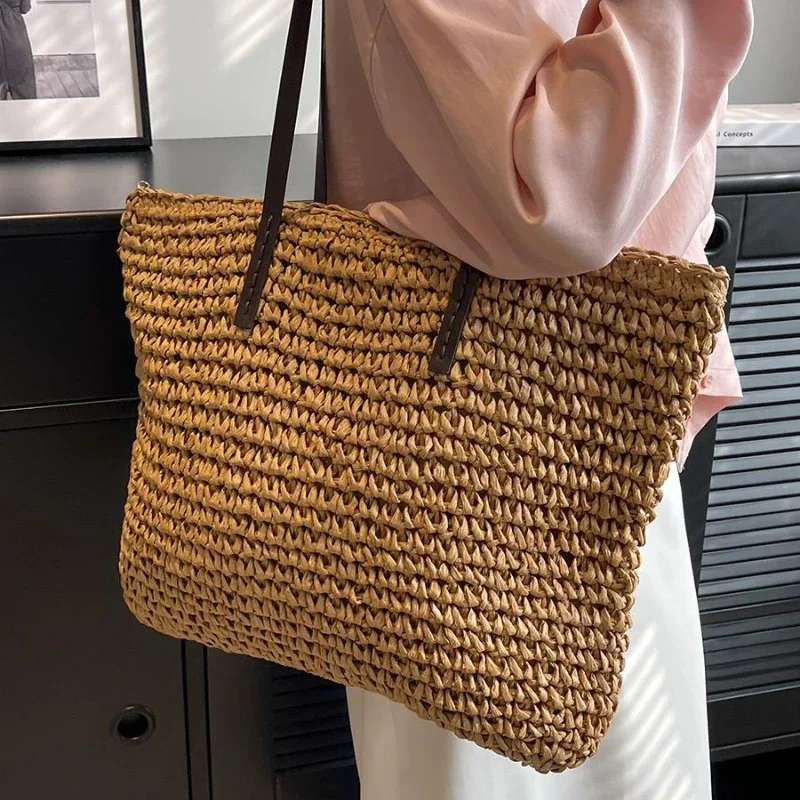 Borsa a tracolla dal design di - Luxury Bags For Women Sale recensione e prezzo