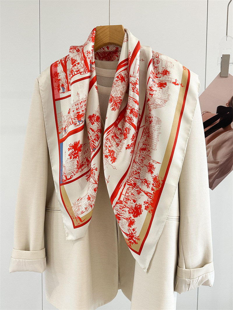 Sciarpa Quadrata di Lusso in S - Luxury Bags And Accessories recensione e prezzo