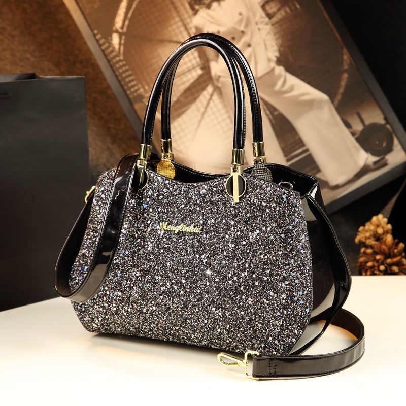 Borsa a Tracolla in Pelle di L - Luxury Bags For Women Sale recensione e prezzo