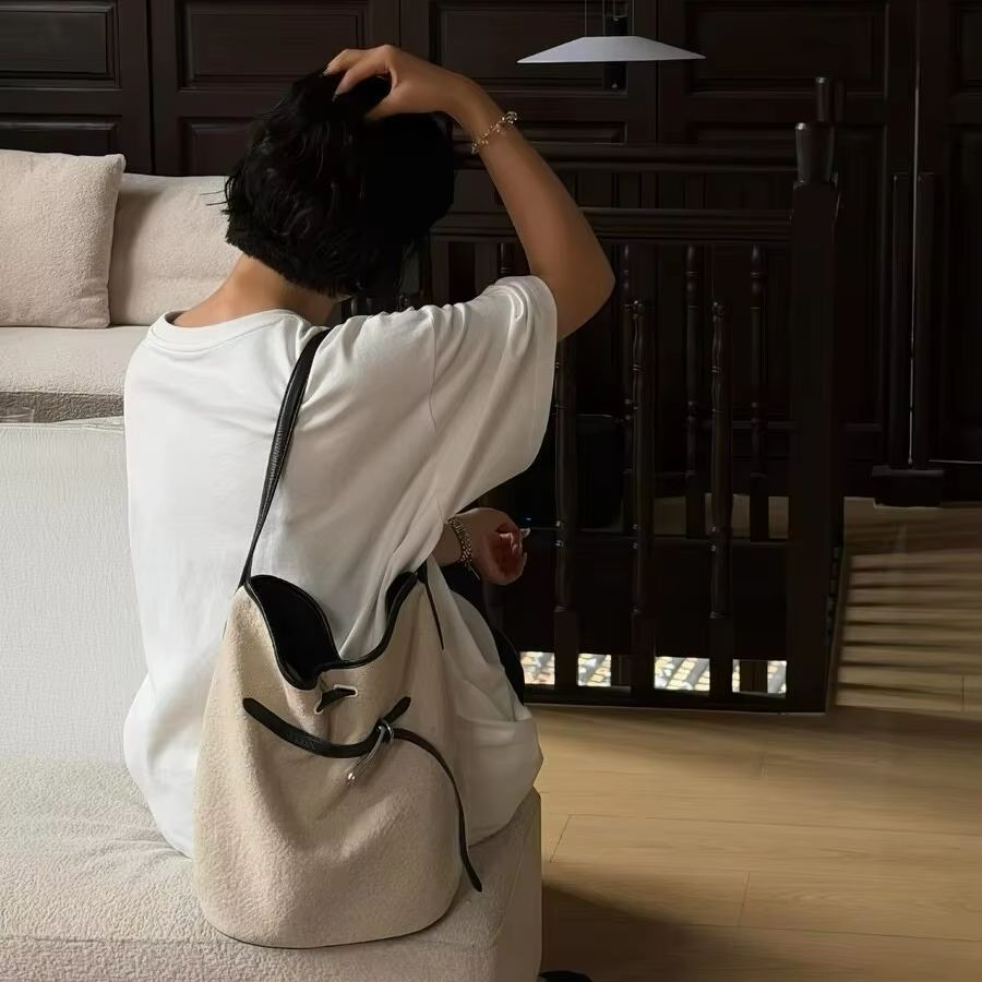 Borsa a secchiello da donna in - Bucket Bag Suede recensione e prezzo