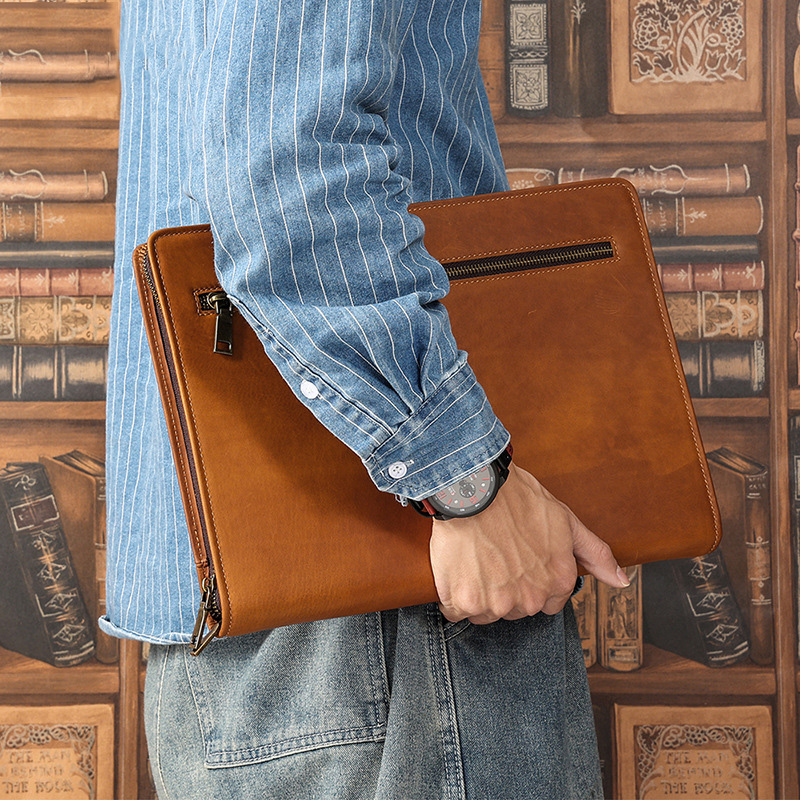 Custodia per Ipad in pelle di  - Luxury Bags Laptop recensione e prezzo